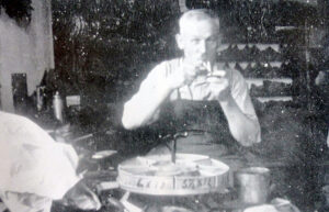 Schuhmacherei Ernst Conrad, Külz - Tabakreste